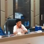 Ketua PKS Bintan, Atrianedi menyampaikan sambutan saat penyerahan berkas Bakal Calon Wakil Bupati Bintan, Dhenok Puspita Sari.